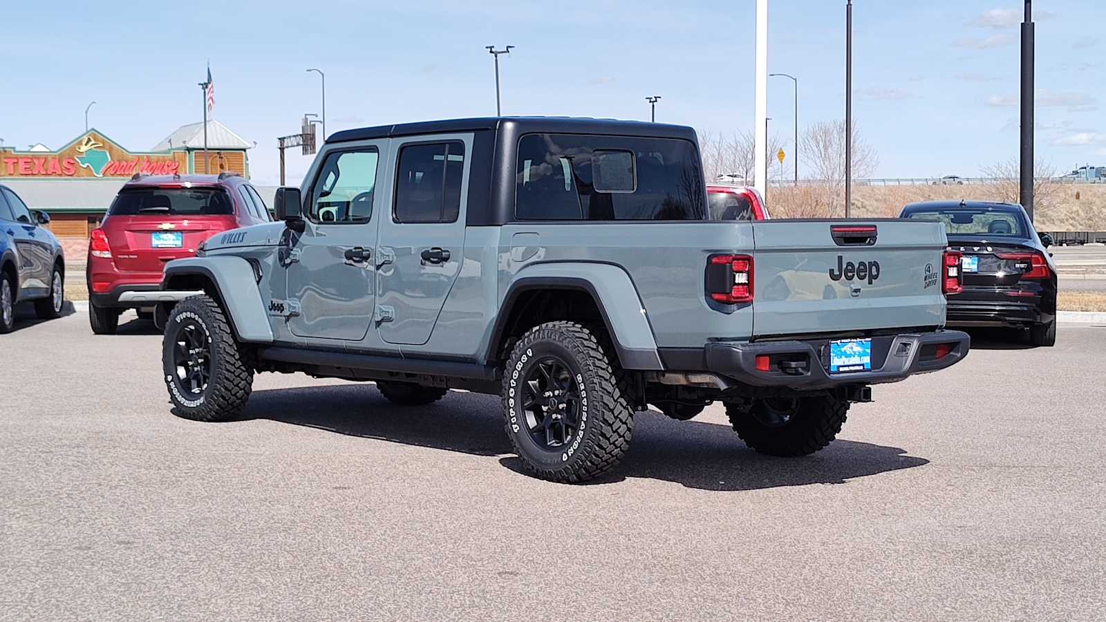 Thumbnail: 2025 Jeep Gladiator - 4