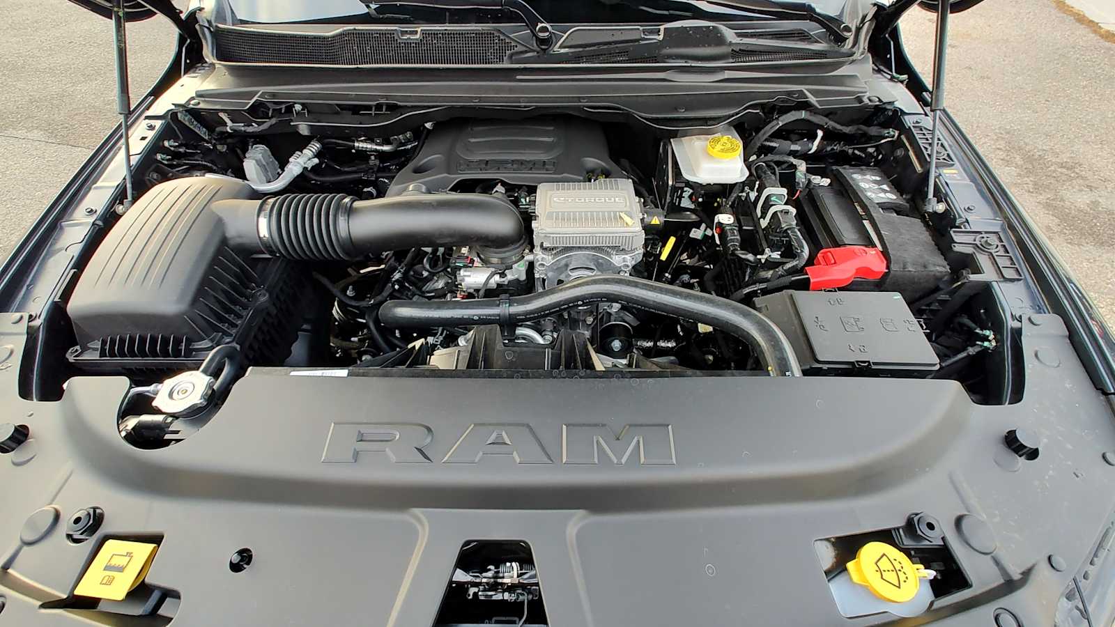 Thumbnail: 2026 RAM 1500 - 9