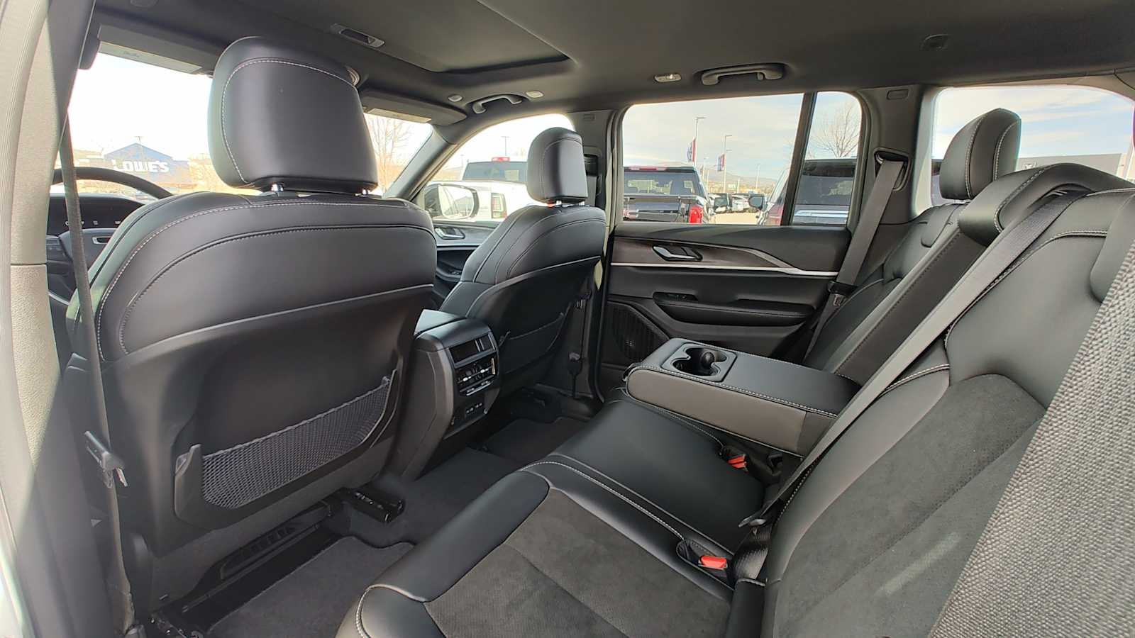 Thumbnail: 2026 Jeep Grand Cherokee - 12