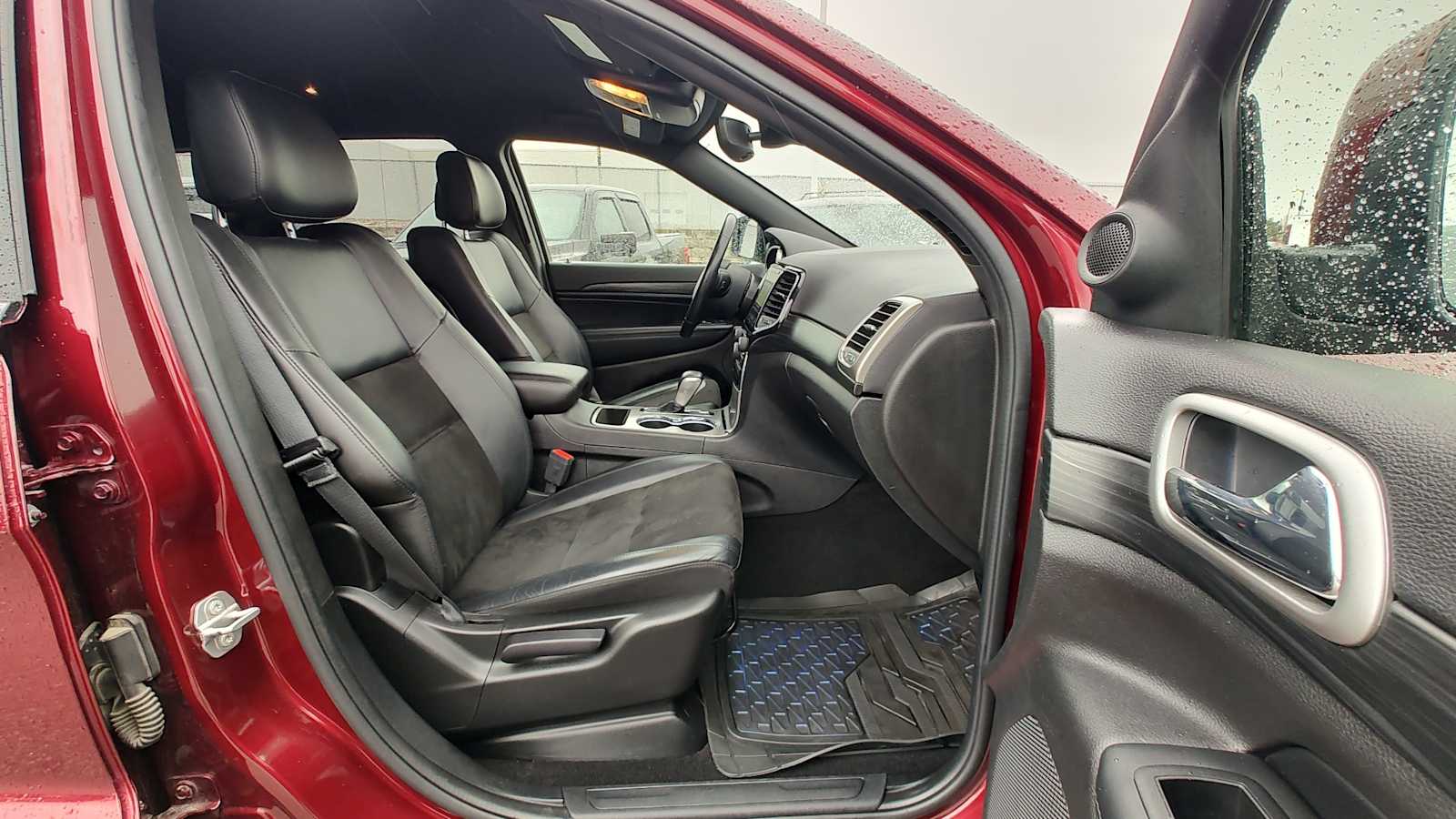 Thumbnail: 2021 Jeep Grand Cherokee - 14