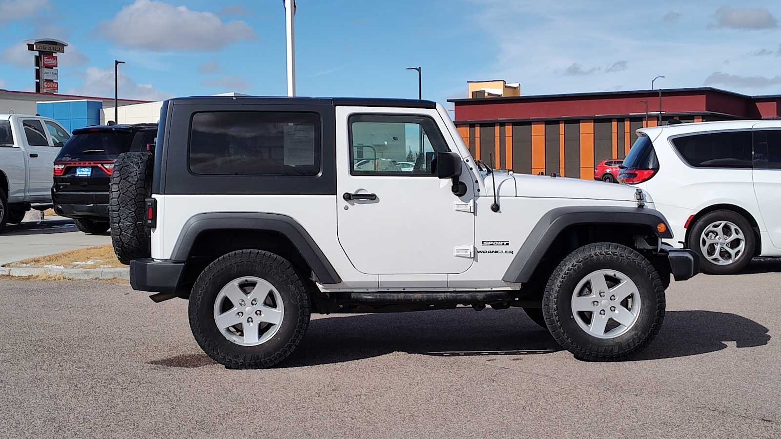 Thumbnail: 2015 Jeep Wrangler - 22