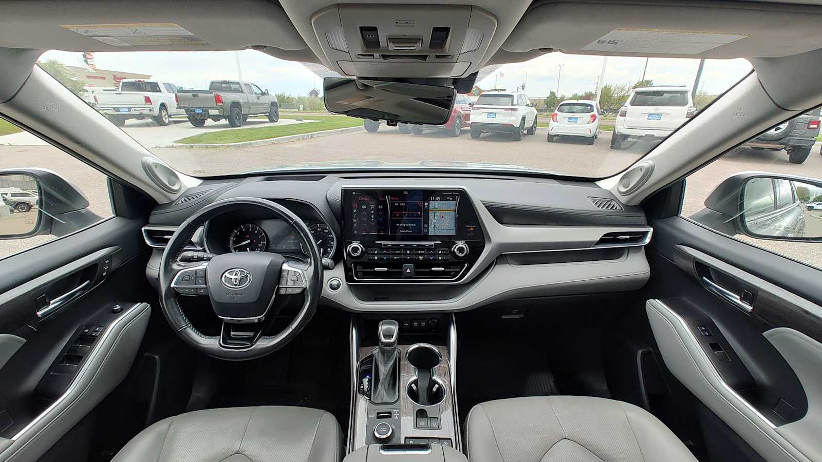 Thumbnail: 2021 Toyota Highlander - 10