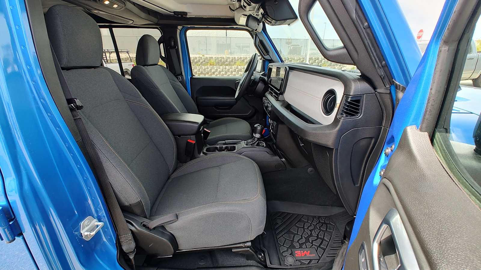 Thumbnail: 2024 Jeep Gladiator - 14