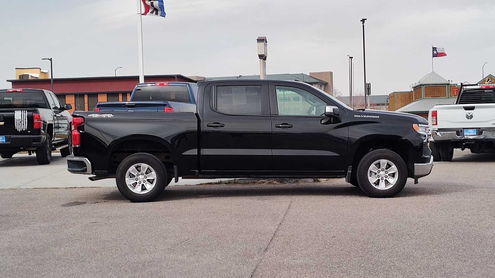 Thumbnail: 2025 Chevrolet Silverado 1500 - 24