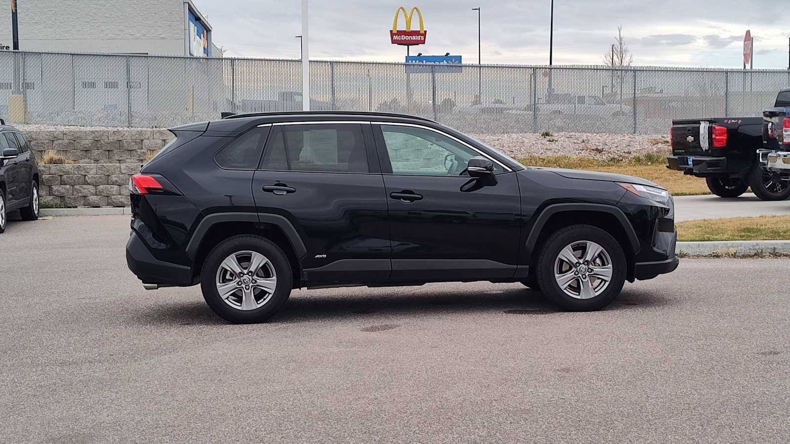 Thumbnail: 2024 Toyota RAV4 - 25