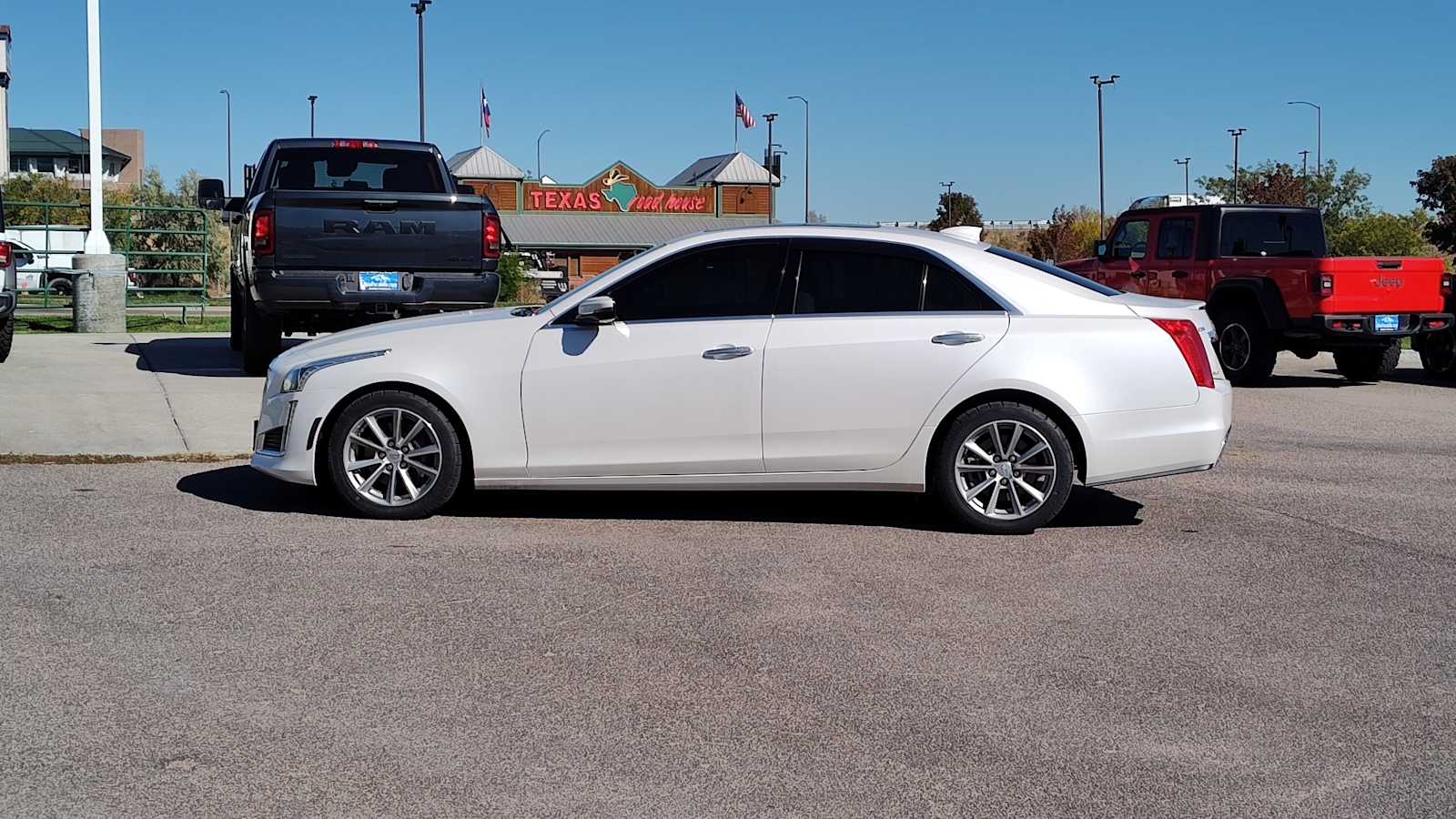 Thumbnail: 2019 Cadillac CTS - 3