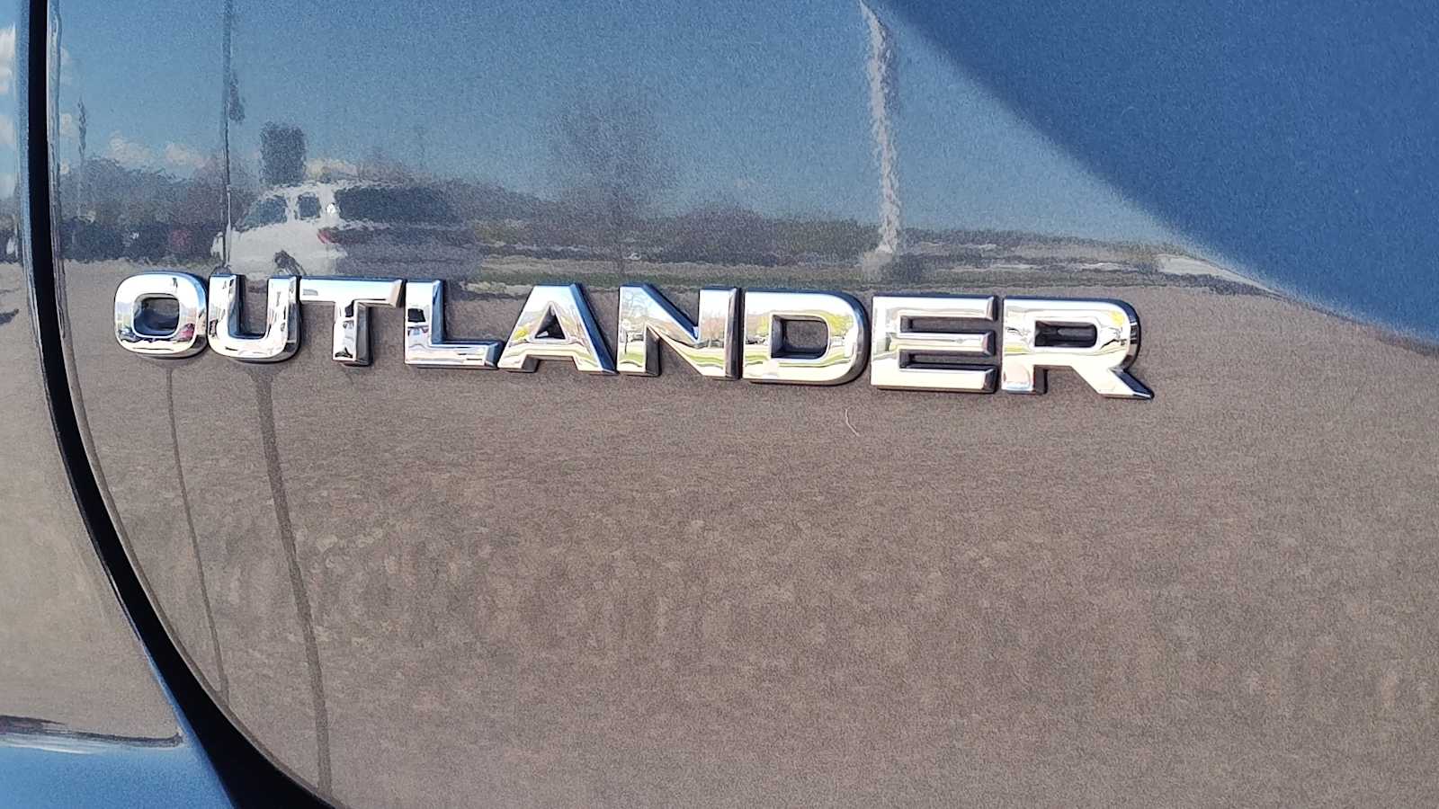 Thumbnail: 2025 Mitsubishi Outlander - 7