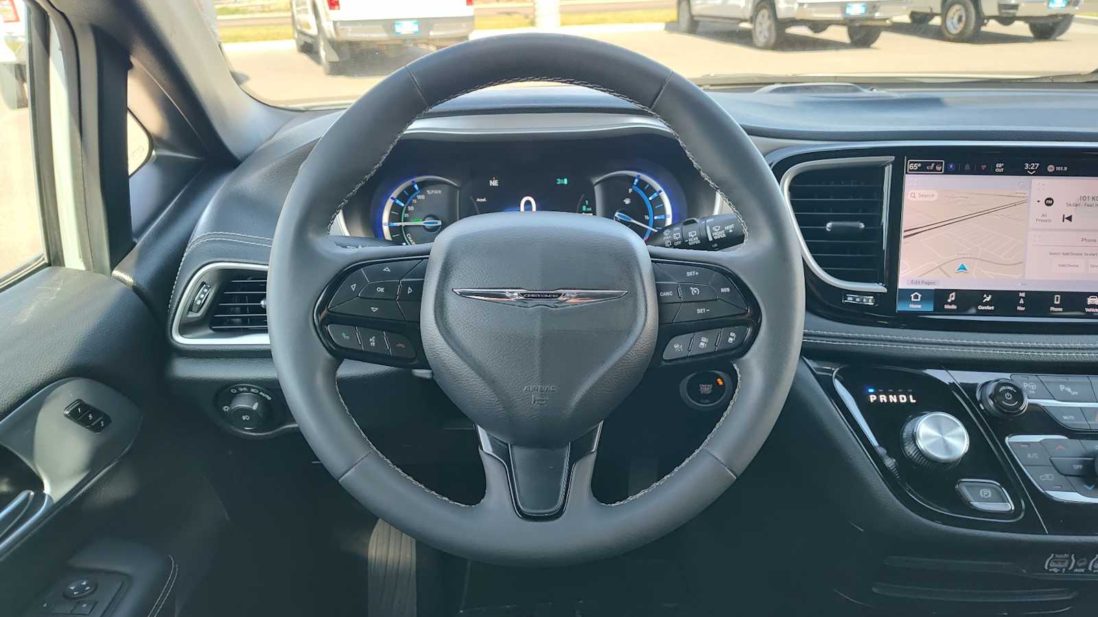 Thumbnail: 2024 Chrysler Pacifica - 15