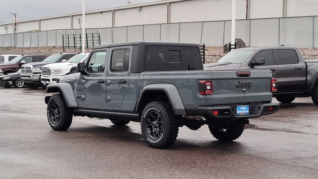 New 2026 Jeep Gladiator WILLYS 4X4 Pickup