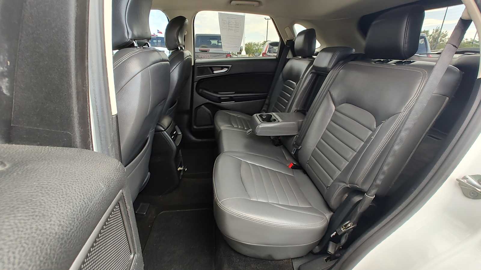 Thumbnail: 2016 Ford Edge - 13
