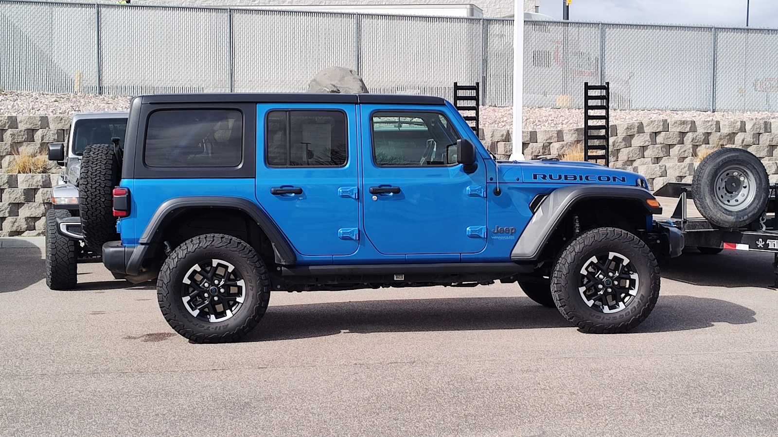 Thumbnail: 2021 Jeep Wrangler - 25