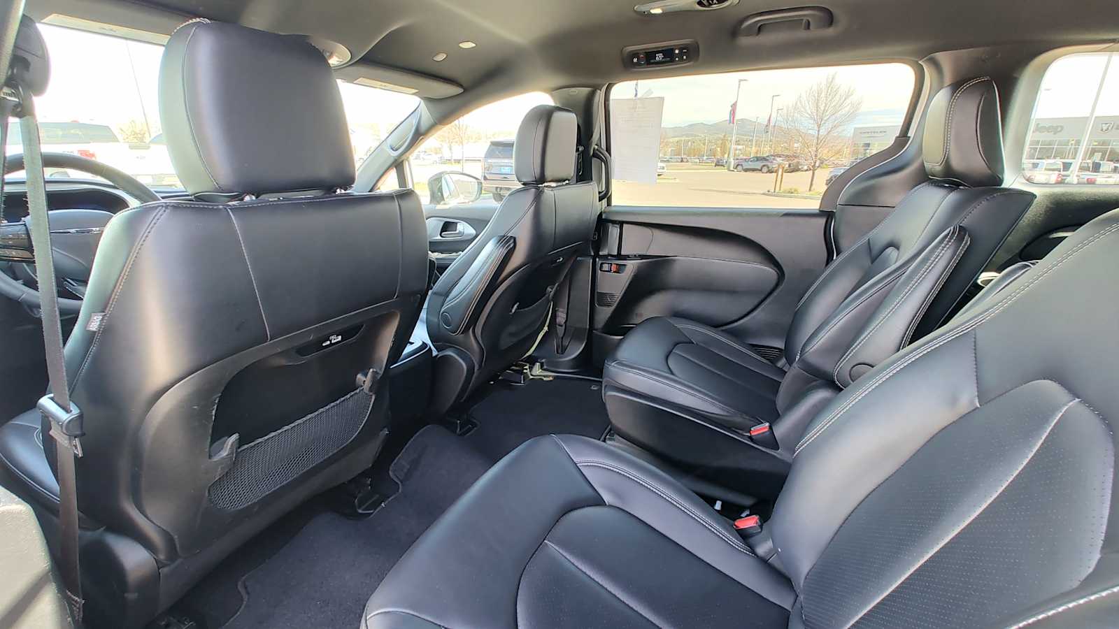 Thumbnail: 2024 Chrysler Pacifica - 12