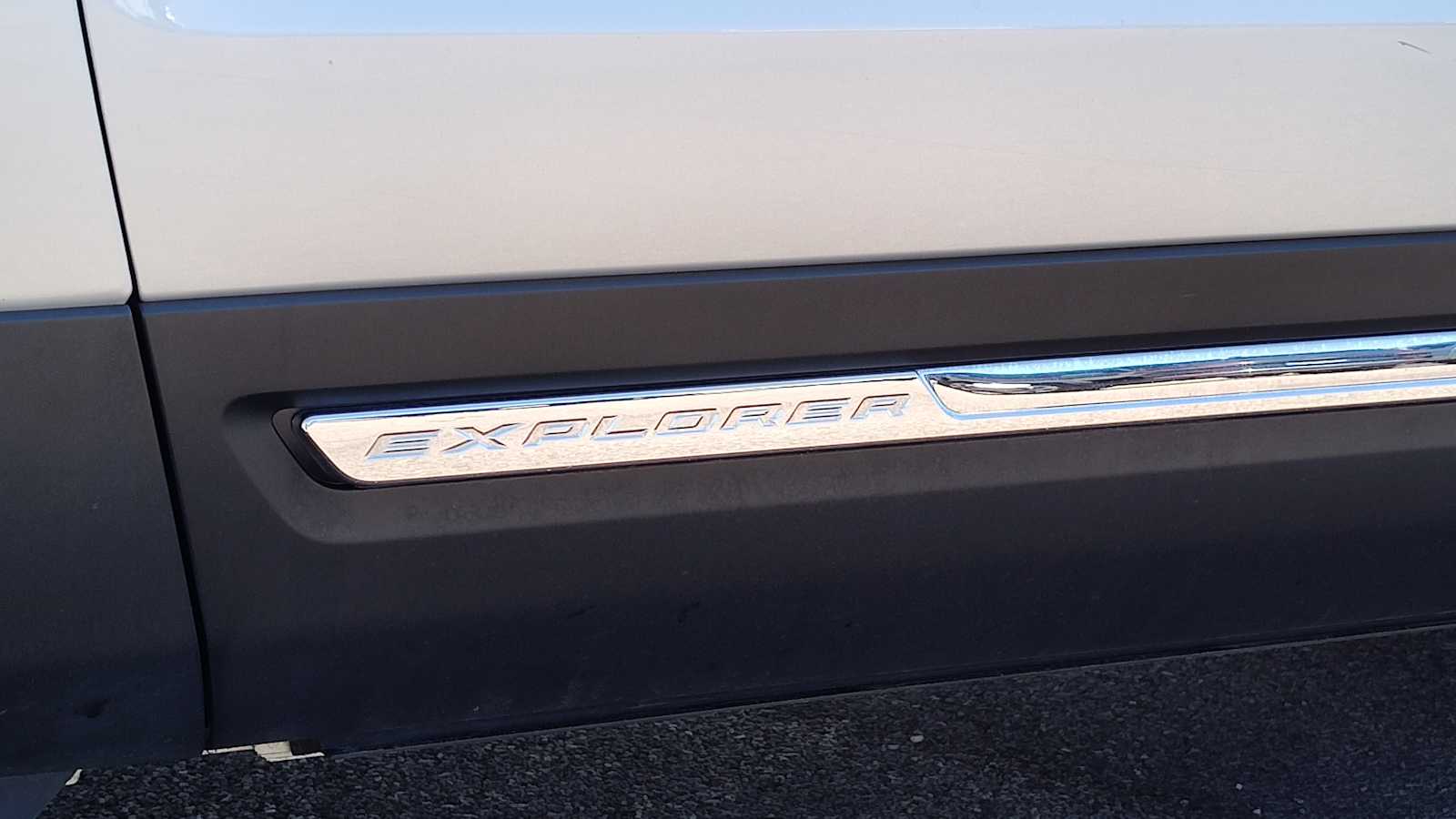 Thumbnail: 2019 Ford Explorer - 7