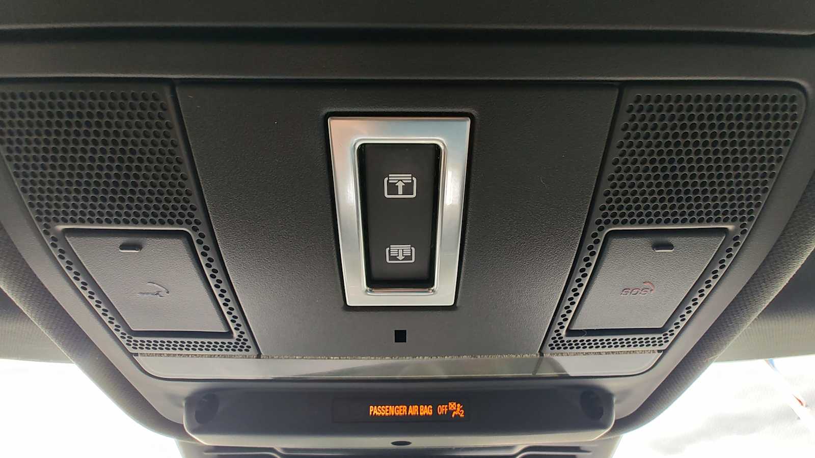 Thumbnail: 2022 Land Rover Range Rover Evoque - 22