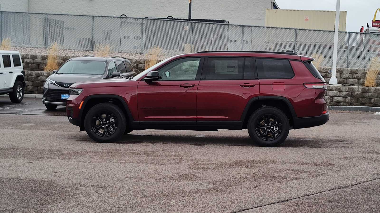 Thumbnail: 2025 Jeep Grand Cherokee - 3