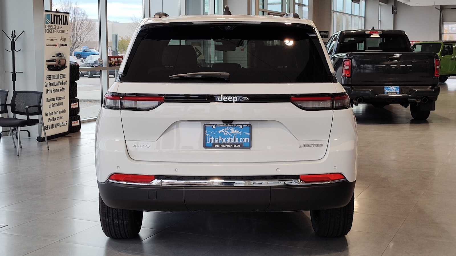 Thumbnail: 2025 Jeep Grand Cherokee - 4