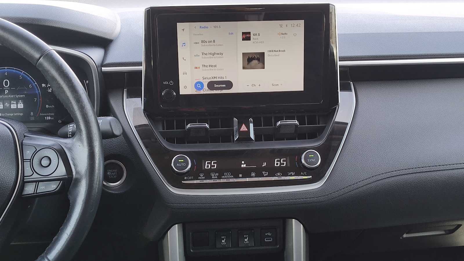 Thumbnail: 2023 Toyota Corolla Cross - 16