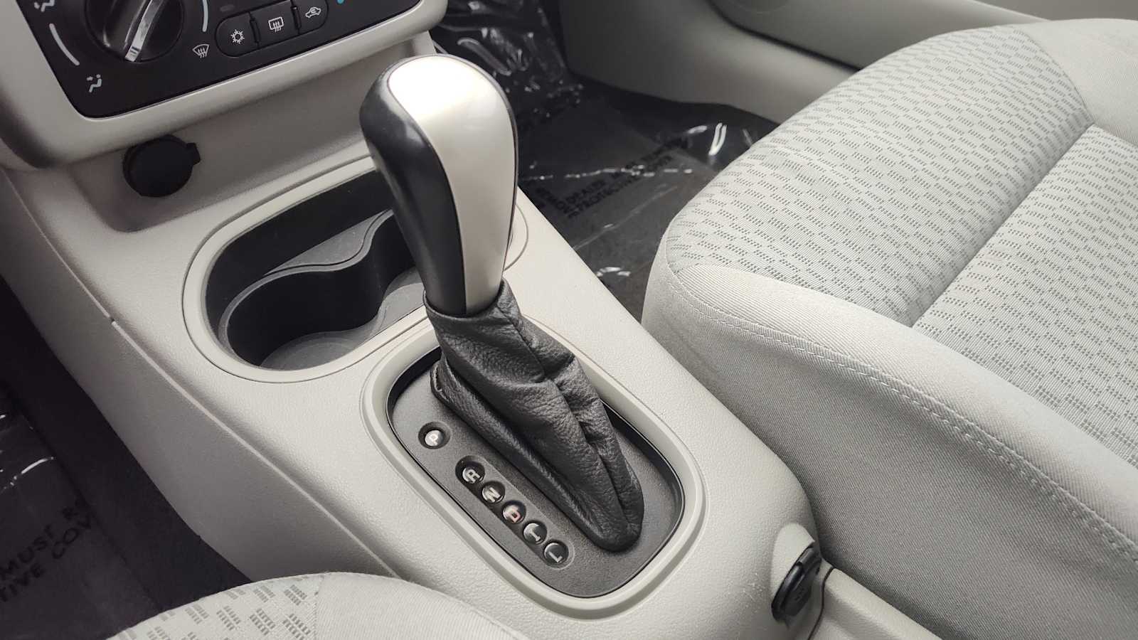 Thumbnail: 2010 Chevrolet Cobalt - 17