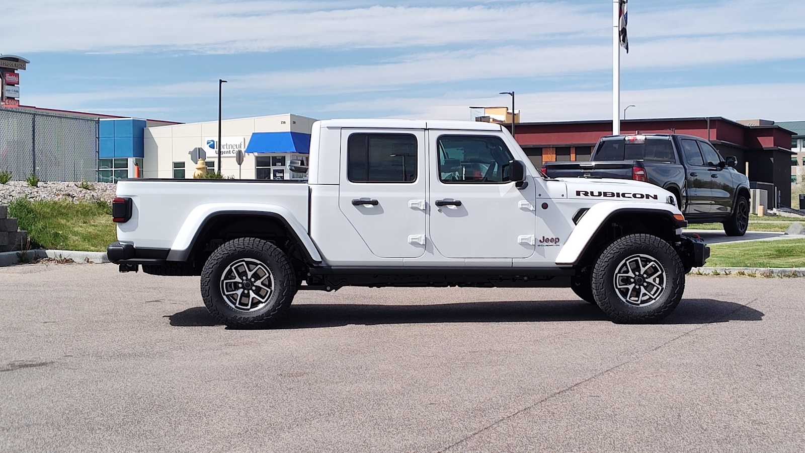Thumbnail: 2026 Jeep Gladiator - 24