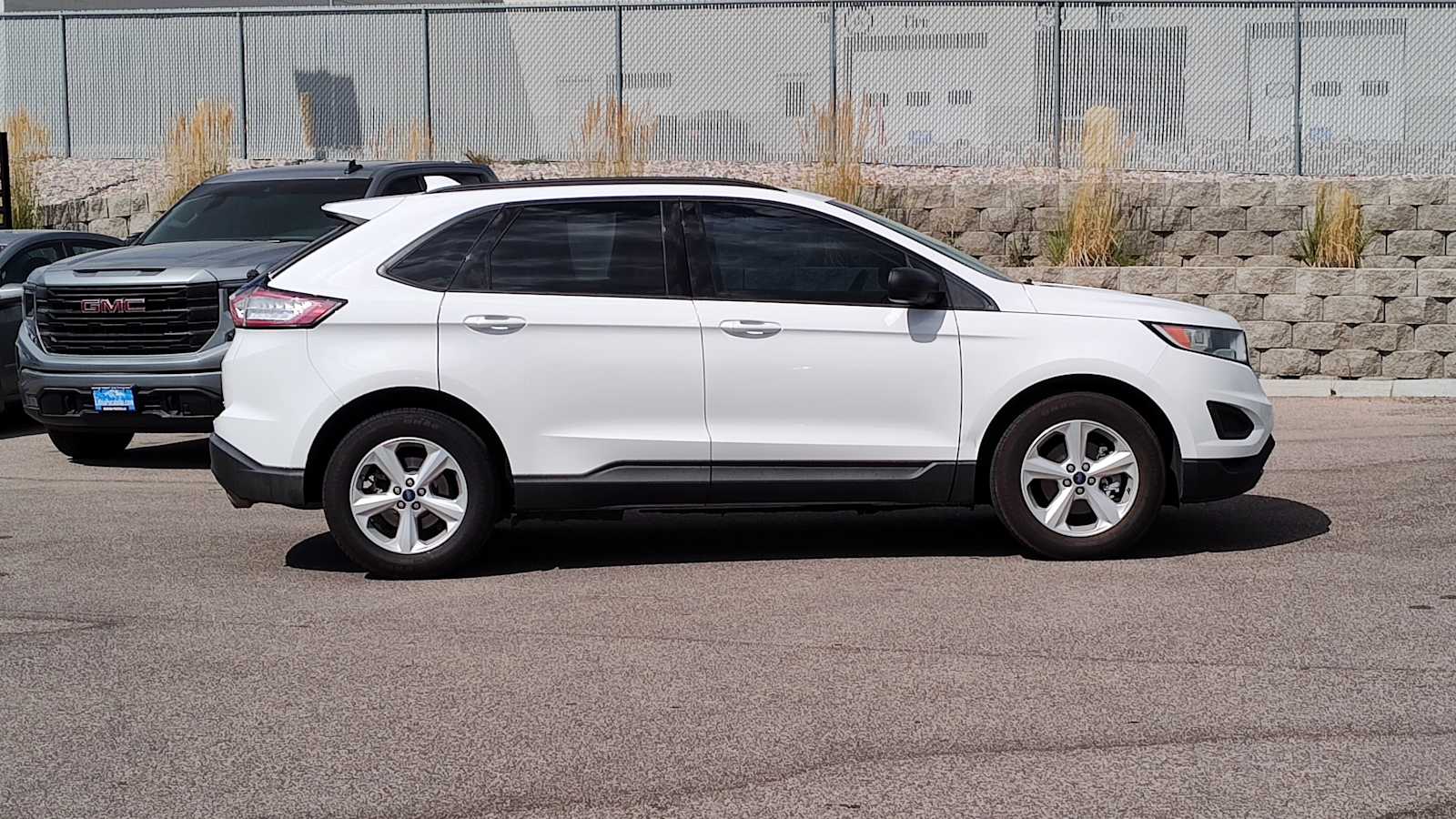 Thumbnail: 2016 Ford Edge - 24