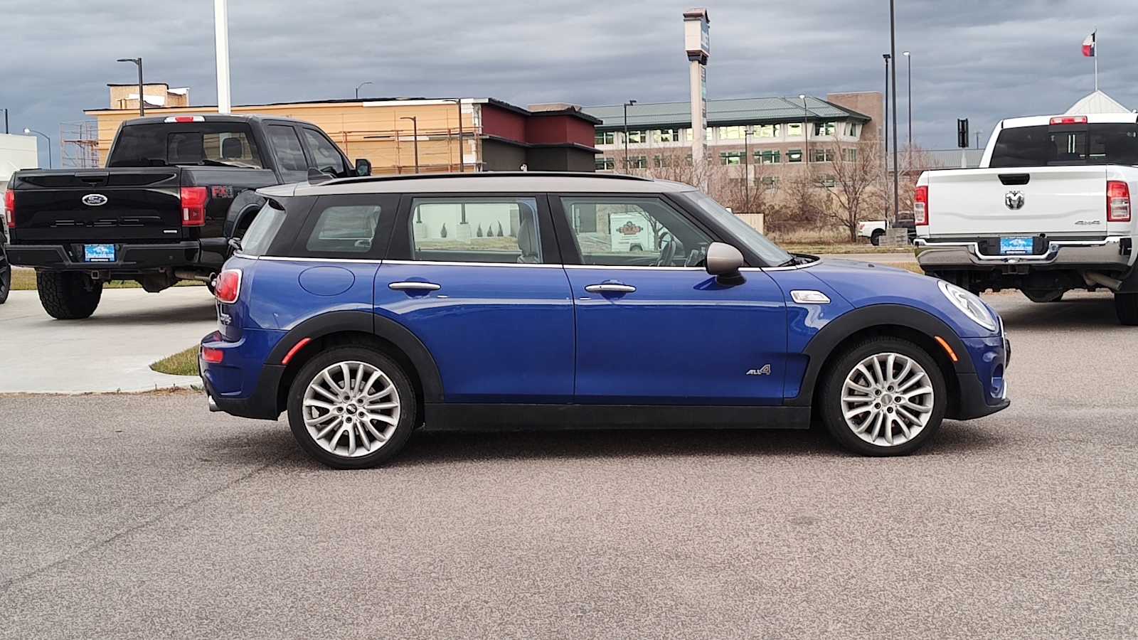 Thumbnail: 2019 MINI Cooper Clubman - 26