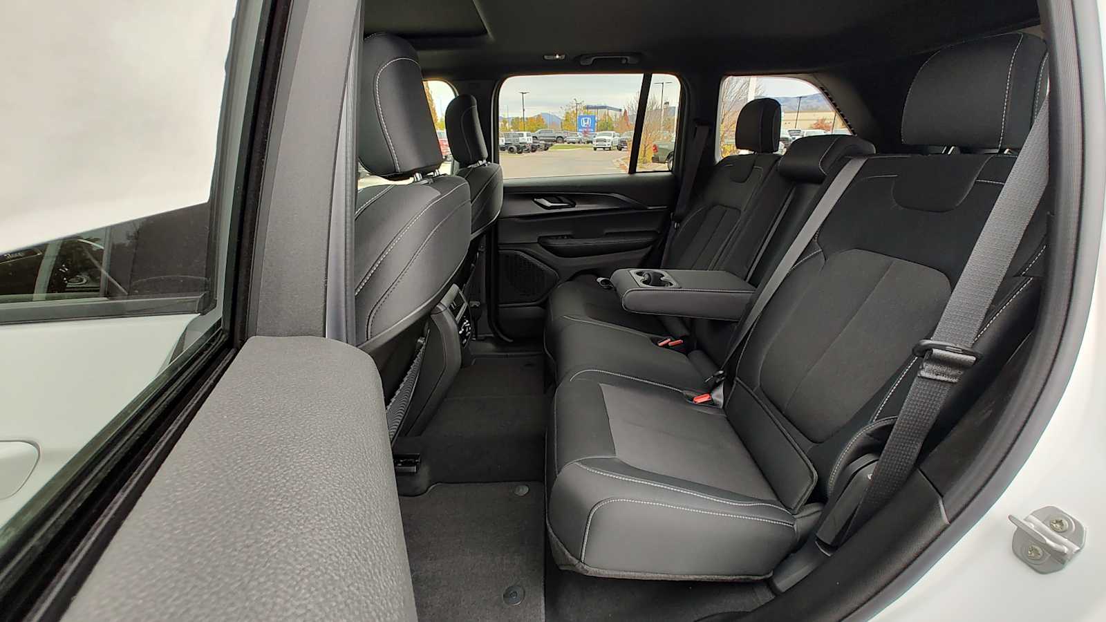 Thumbnail: 2025 Jeep Grand Cherokee - 13