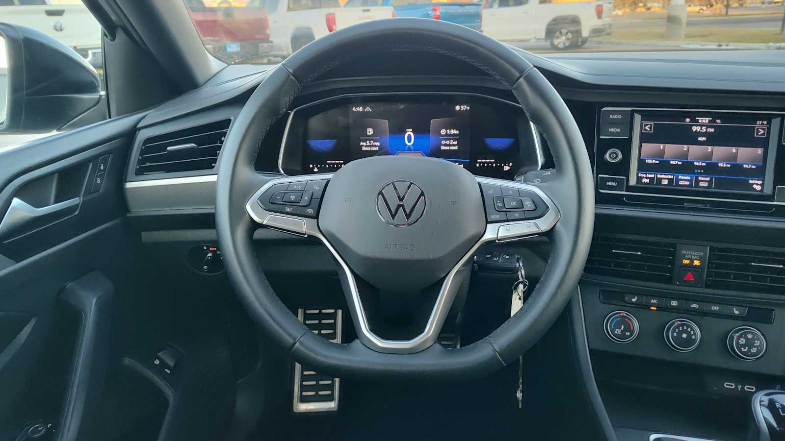 Thumbnail: 2024 Volkswagen Jetta - 15