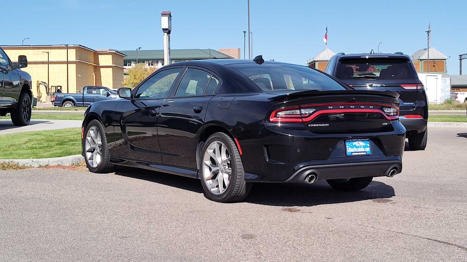 Thumbnail: 2022 Dodge Charger - 4