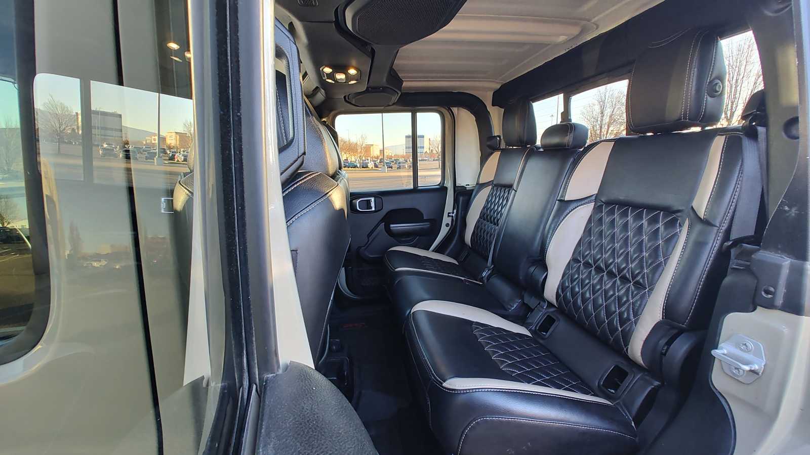 Thumbnail: 2020 Jeep Gladiator - 13