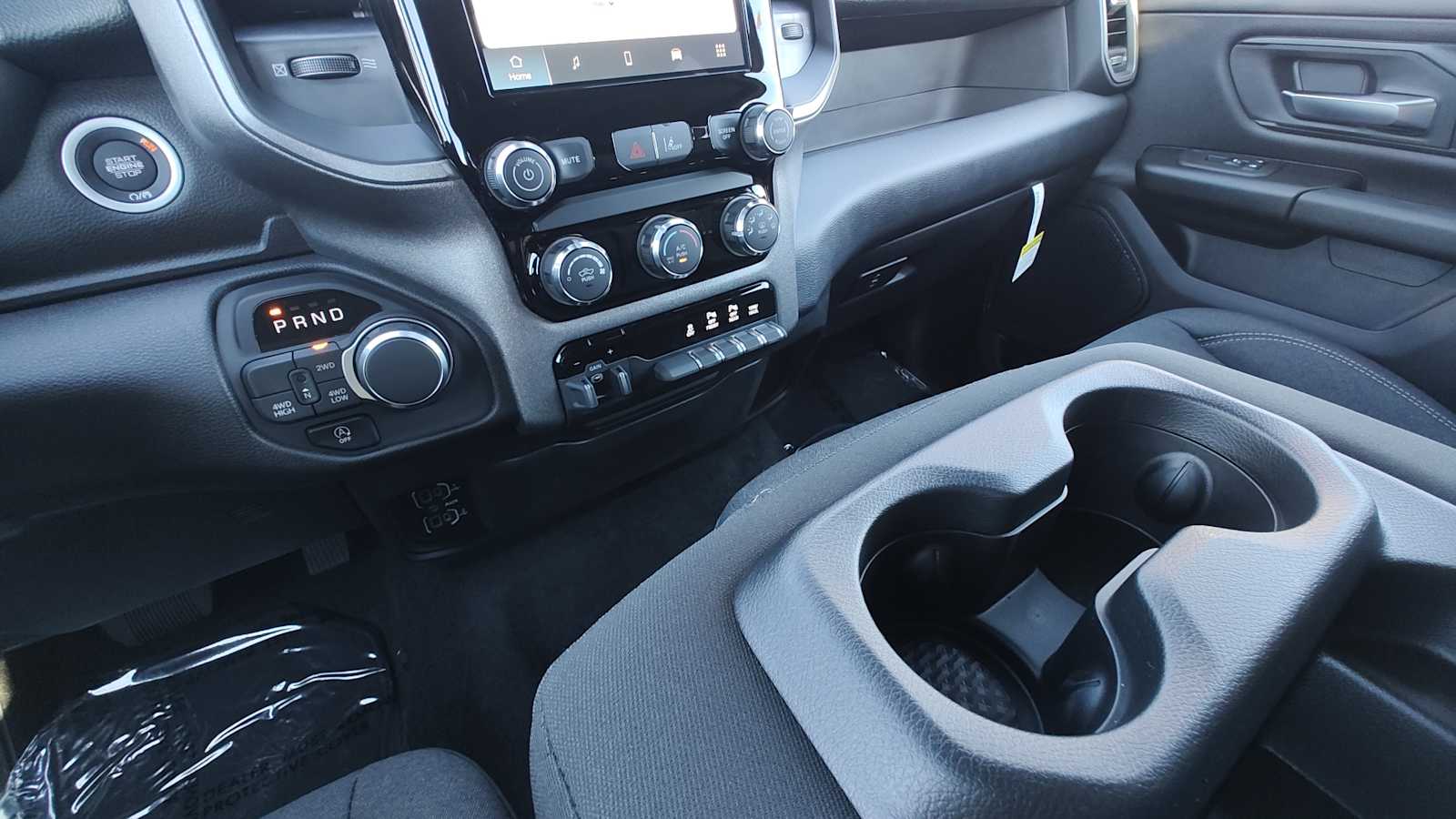 Thumbnail: 2026 RAM 1500 - 17