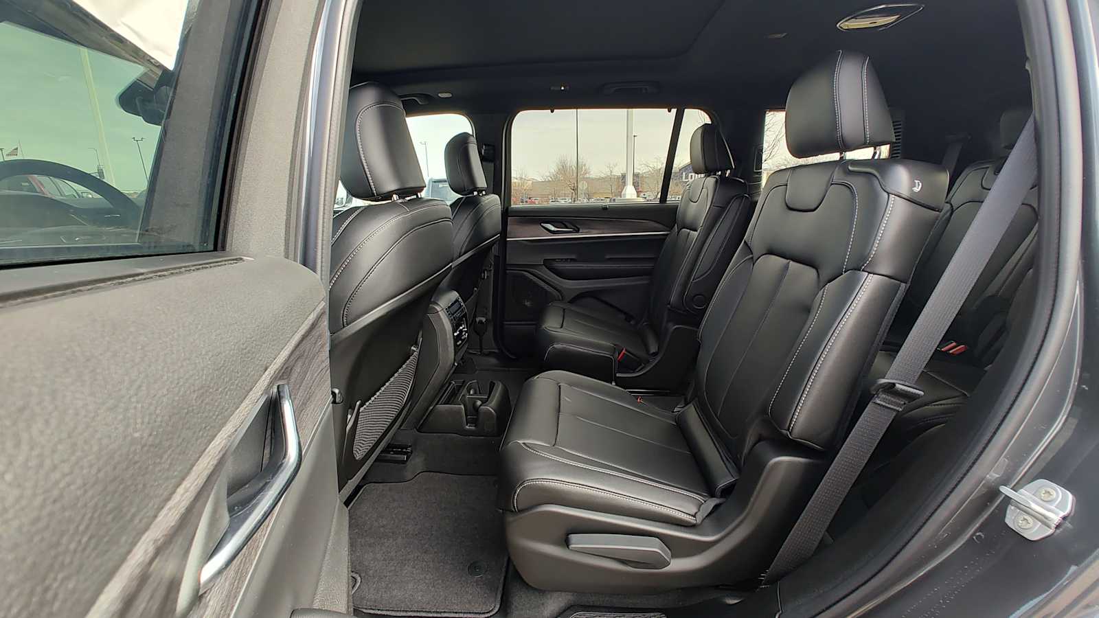 Thumbnail: 2025 Jeep Grand Cherokee - 13