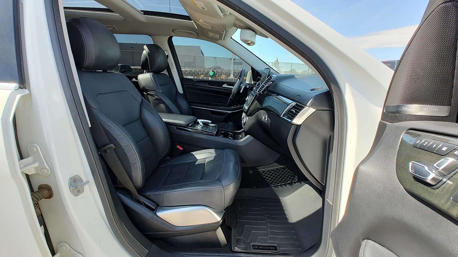 Thumbnail: 2018 Mercedes-Benz GLS - 14