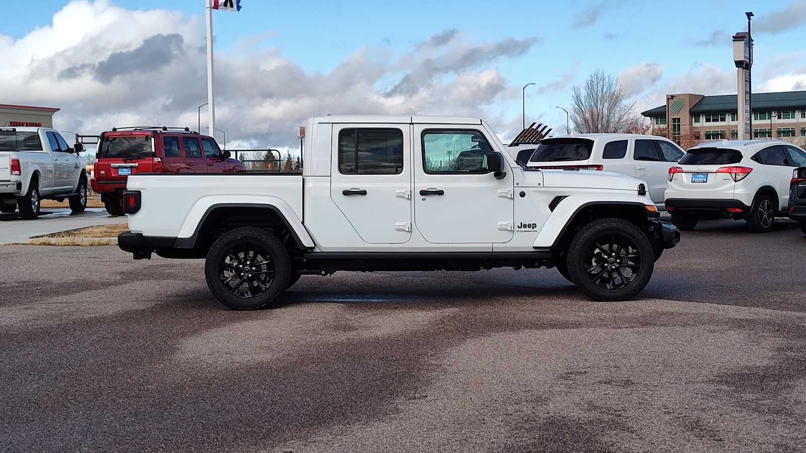 Thumbnail: 2025 Jeep Gladiator - 23