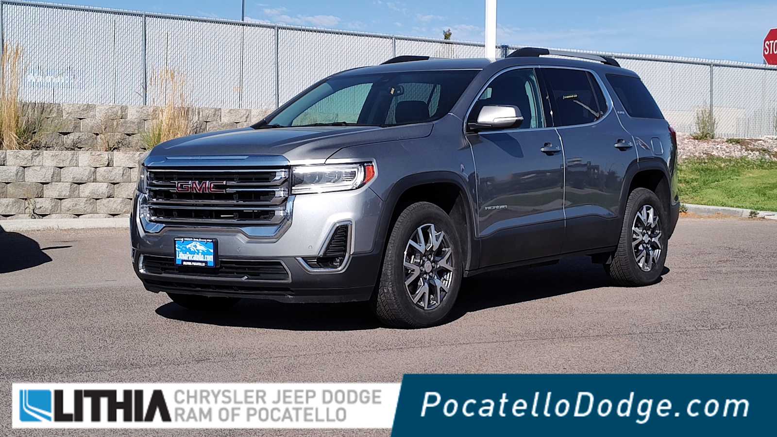 2023 GMC Acadia SLT's photo