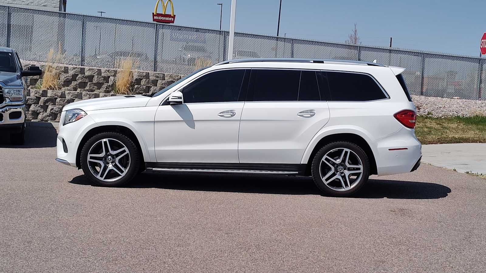 Thumbnail: 2018 Mercedes-Benz GLS - 3