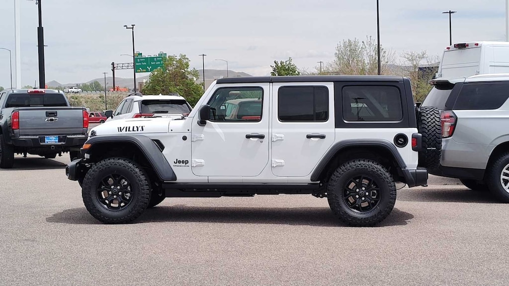 New 2026 Jeep Wrangler 4-DOOR WILLYS Sport Utility