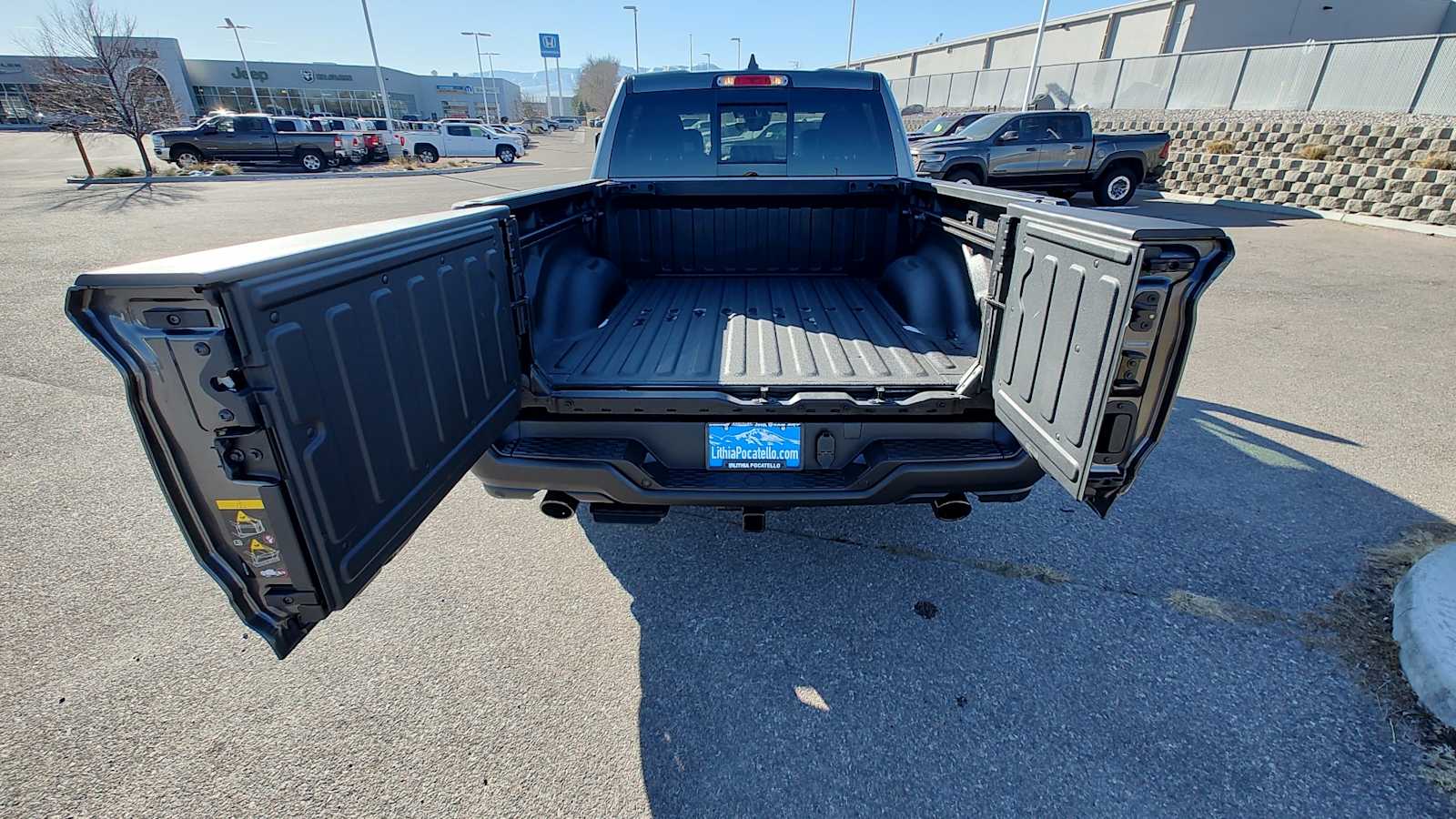 Thumbnail: 2026 RAM 1500 - 26