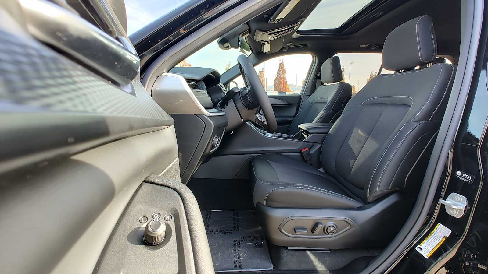 Thumbnail: 2025 Jeep Grand Cherokee - 11