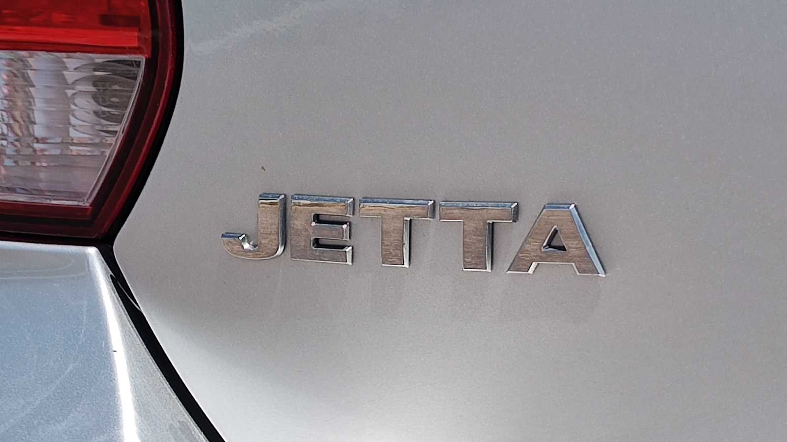 2011 Volkswagen Jetta Sportwagen TDI S 8