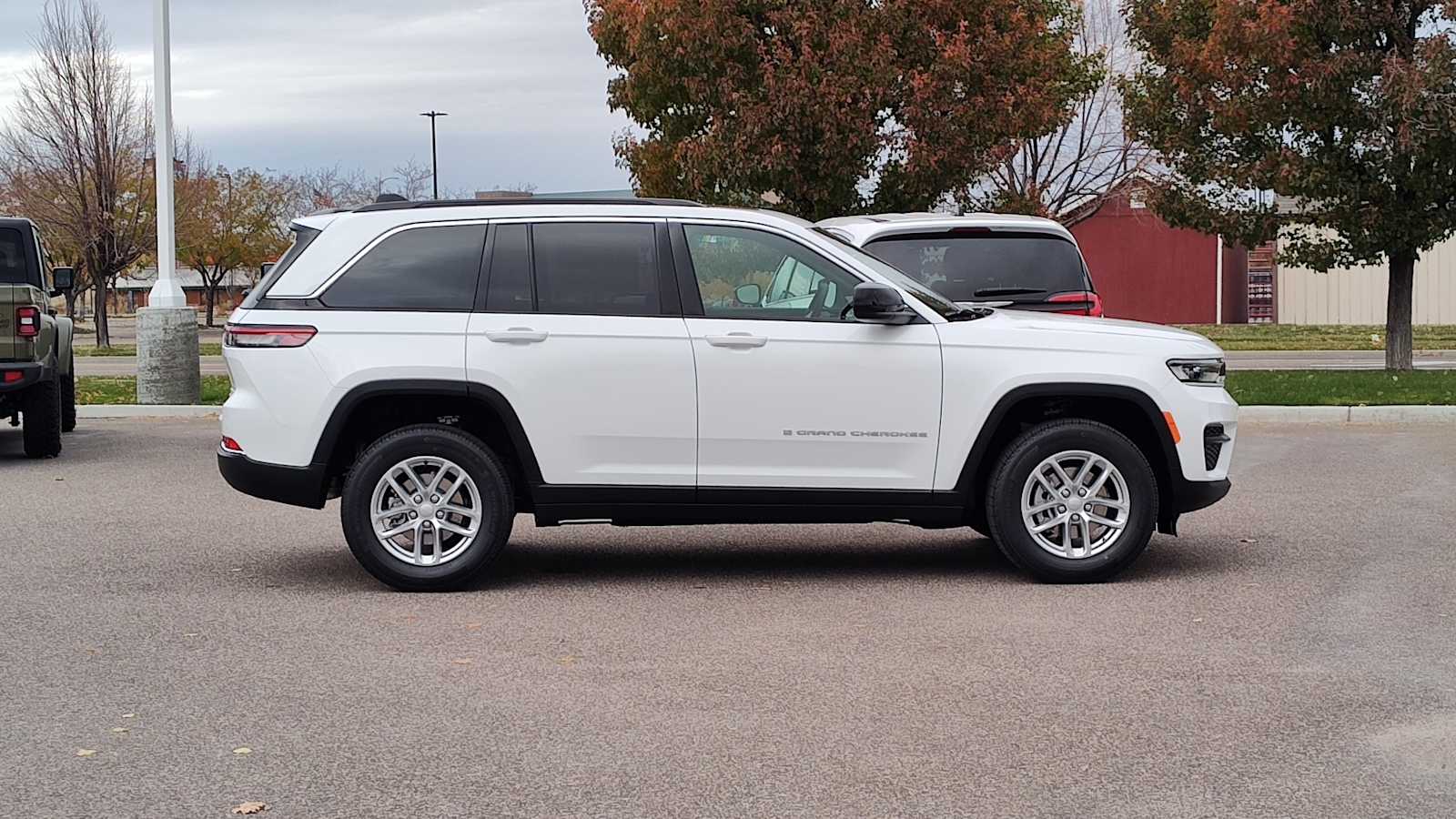 Thumbnail: 2025 Jeep Grand Cherokee - 26