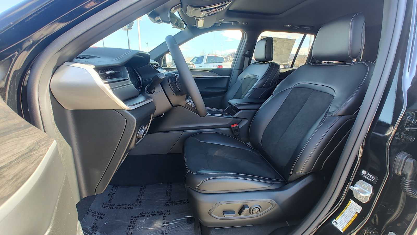 Thumbnail: 2026 Jeep Grand Cherokee - 11