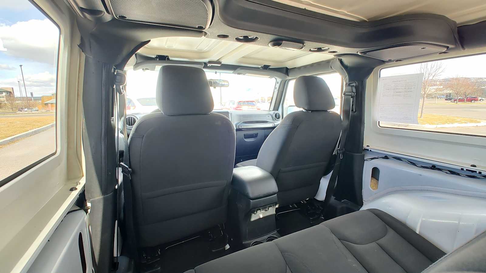 Thumbnail: 2015 Jeep Wrangler - 12