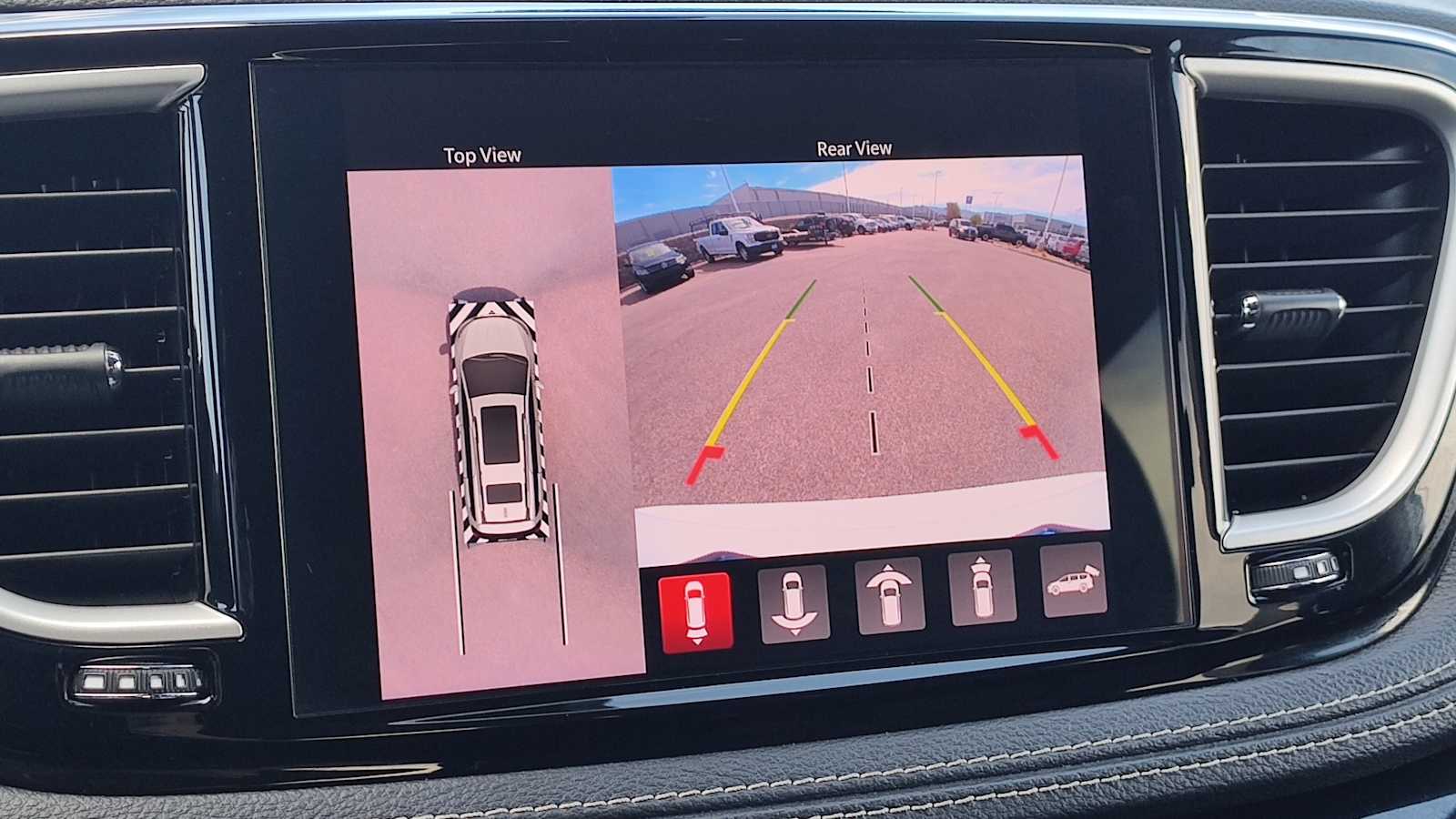 Thumbnail: 2024 Chrysler Pacifica - 22