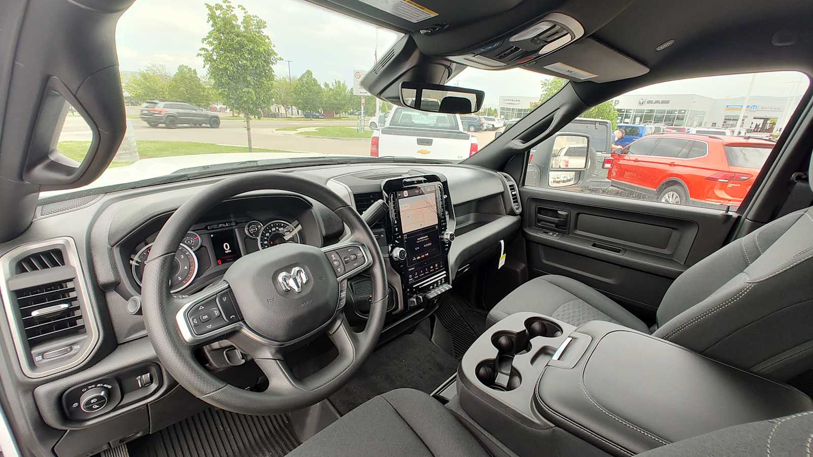 2025 Ram 2500 Tradesman photo 2