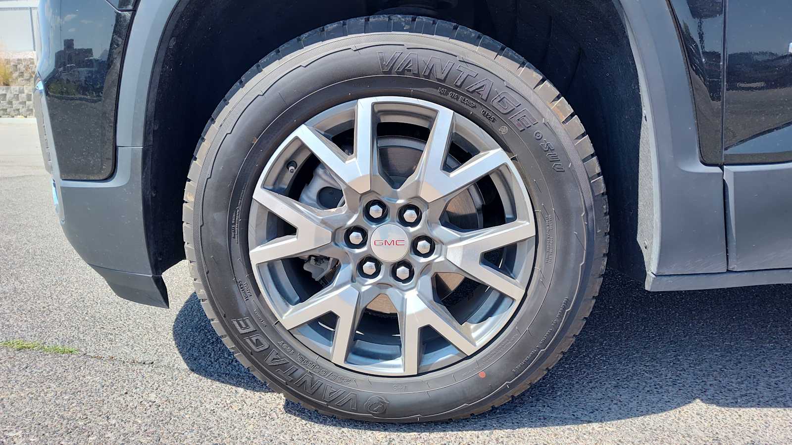 Thumbnail: 2023 GMC Acadia - 3