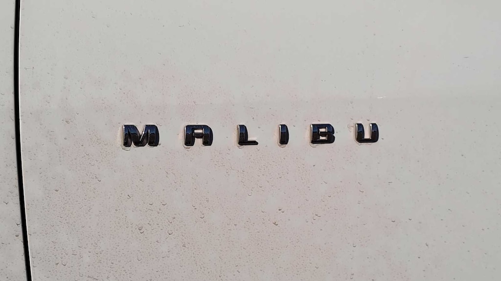Used 2017 Chevrolet Malibu LT w/1LT Sedan