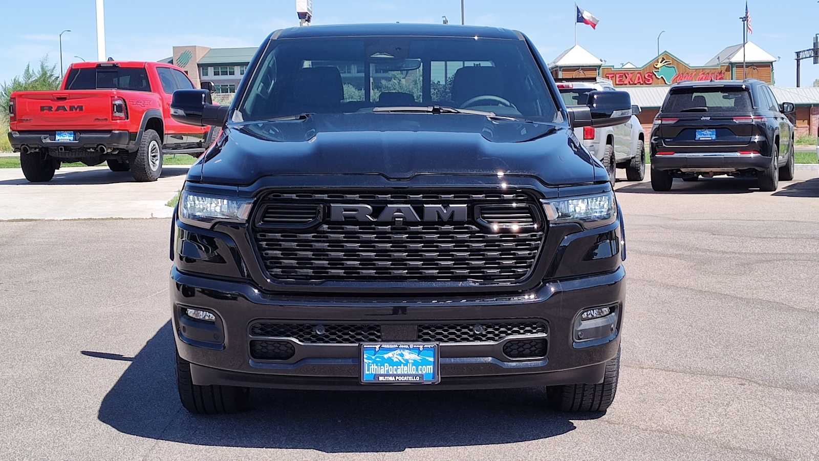 Thumbnail: 2025 RAM 1500 - 6