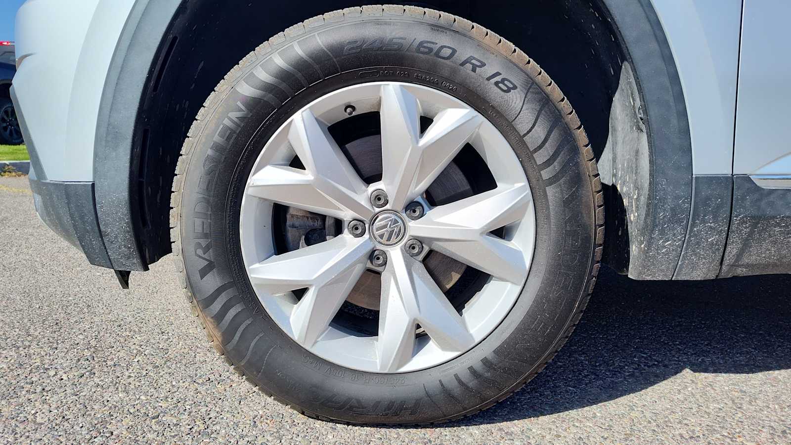 2018 Volkswagen Atlas V6 SEL photo 3