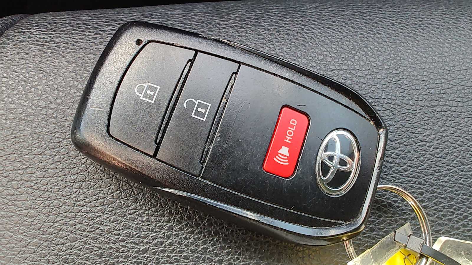 Thumbnail: 2023 Toyota Corolla Cross - 20