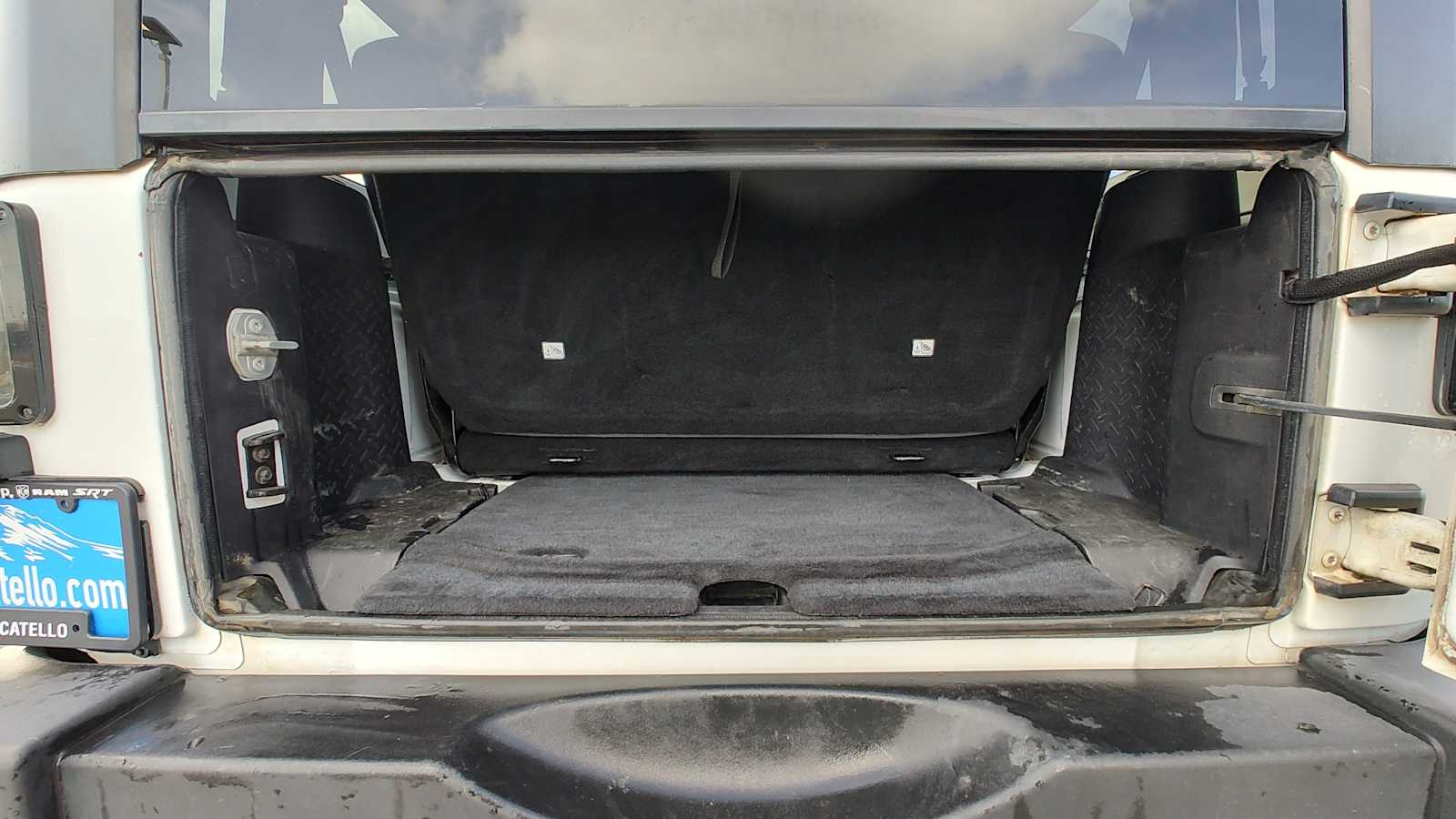 Thumbnail: 2015 Jeep Wrangler - 19